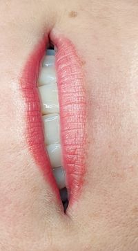 abgeheilte permanent Lippen